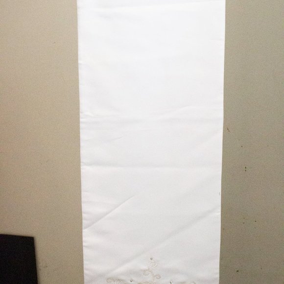 Wedding Dress with Protective Box - Picture 5 of 11